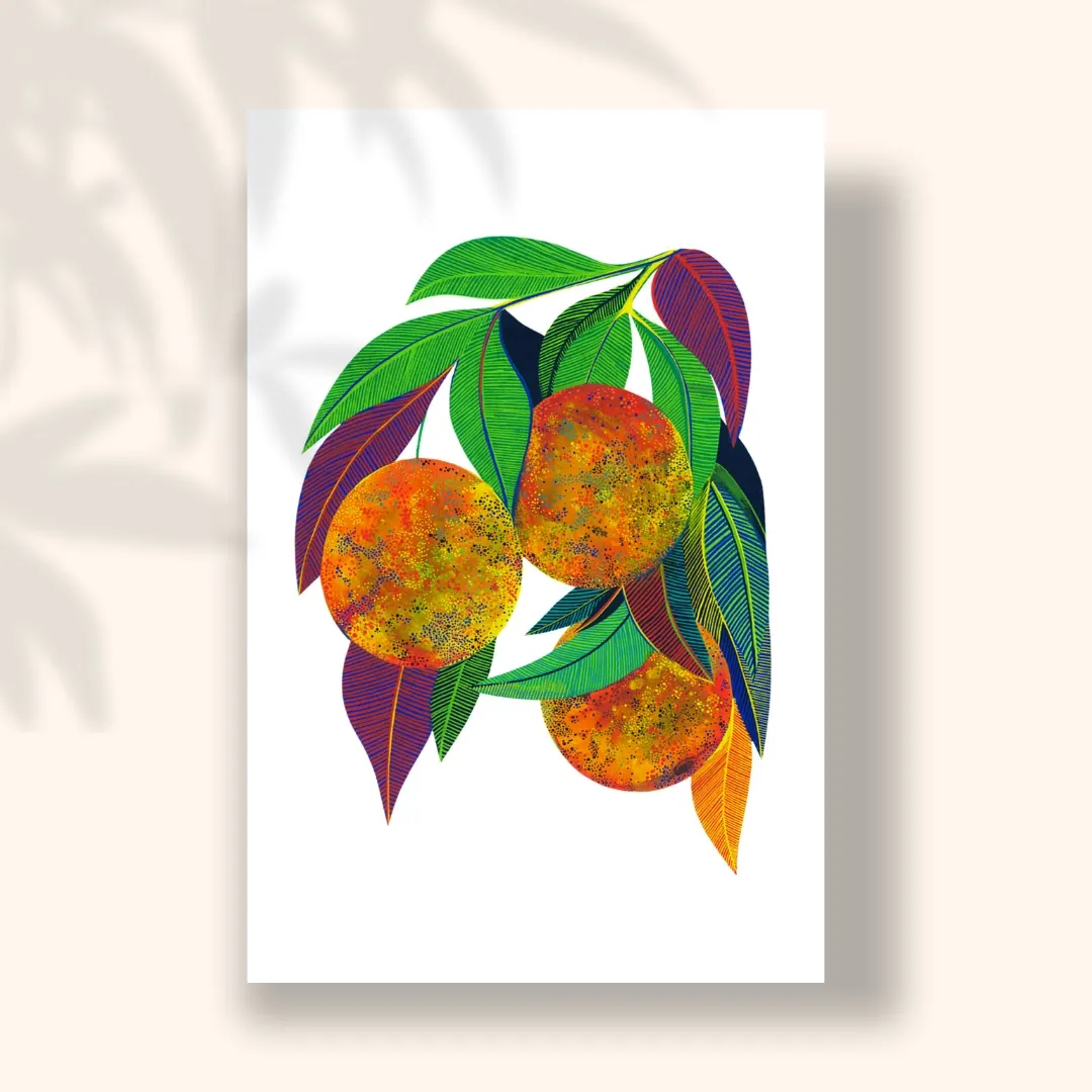 Trois oranges sur une branche feuillue aux teintes vertes et violettes, carte postale illustrée par Orane Sigal