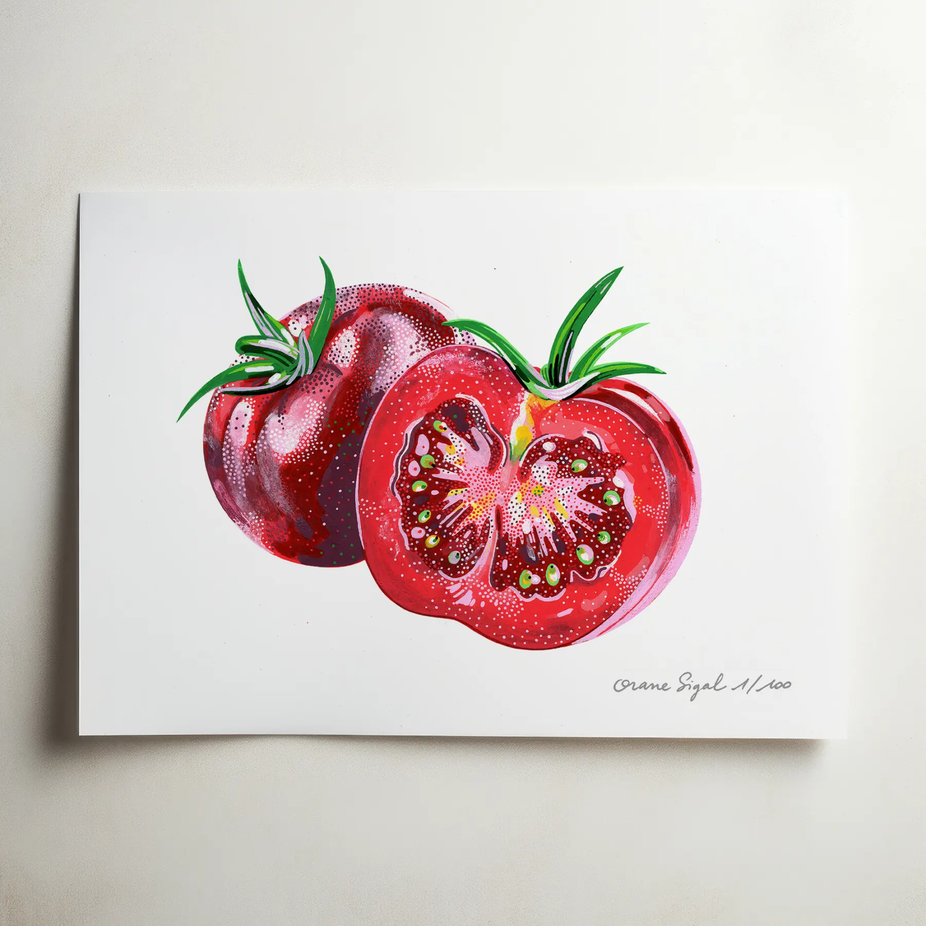 Deux tomates rouges dont une coupée en deux révélant ses graines, sur fond blanc, tirage d'art illustré par Orane Sigal
