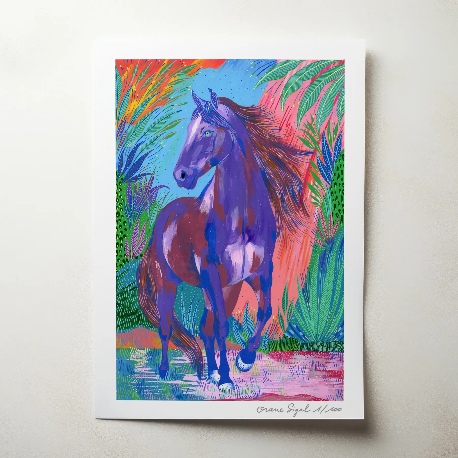 Cheval violet au galop dans une végétation tropicale rose et verte, tirage d'art illustré par Orane Sigal