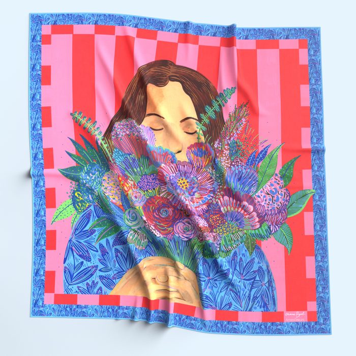 Femme aux yeux clos serrant un grand bouquet multicolore, fond rayé rose et rouge, carré de soie illustré par Orane Sigal